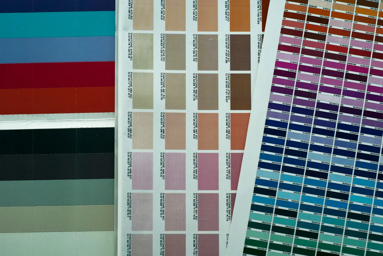 Shade cards and color swatches